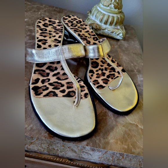 Dolce & Gabbana Luxury Buttery Soft Leather Thong Sandals Crystal Heel Gold 6.5 - Picture 4 of 16